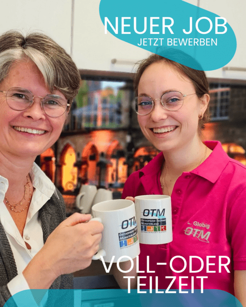 zwei Mitarbeiterinnen von OTM, mit der Aufschrift "neuer Job- jetzt bewerben"